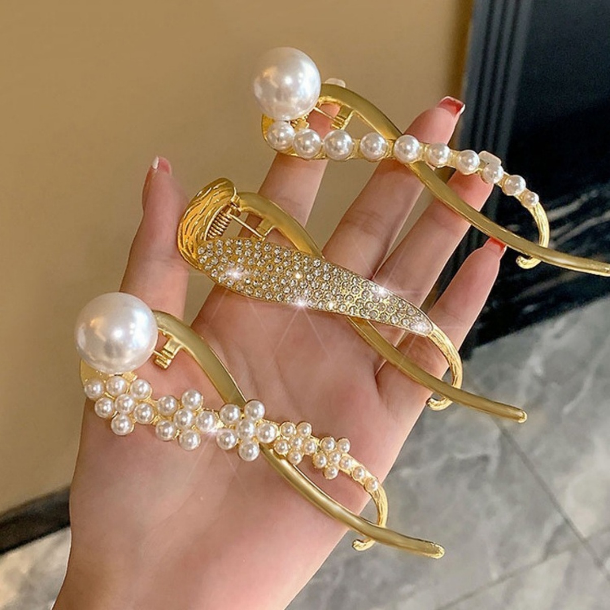 Elegant Glitter Pearl Hair Cli - Korean Lifestyle & Kids Boutique recensie en prijs